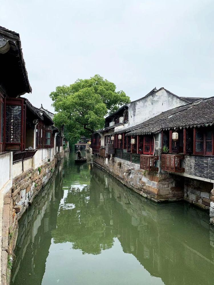 肖战实惨，震撼美貌带着活动大名上世趋，绝美妆造却被无脑黑